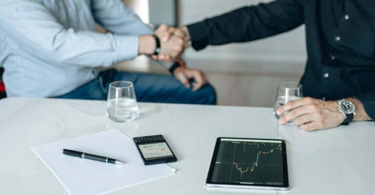 Giấy chứng nhận đăng ký đầu tư: Điều kiện, hồ sơ và điều chỉnh 2026