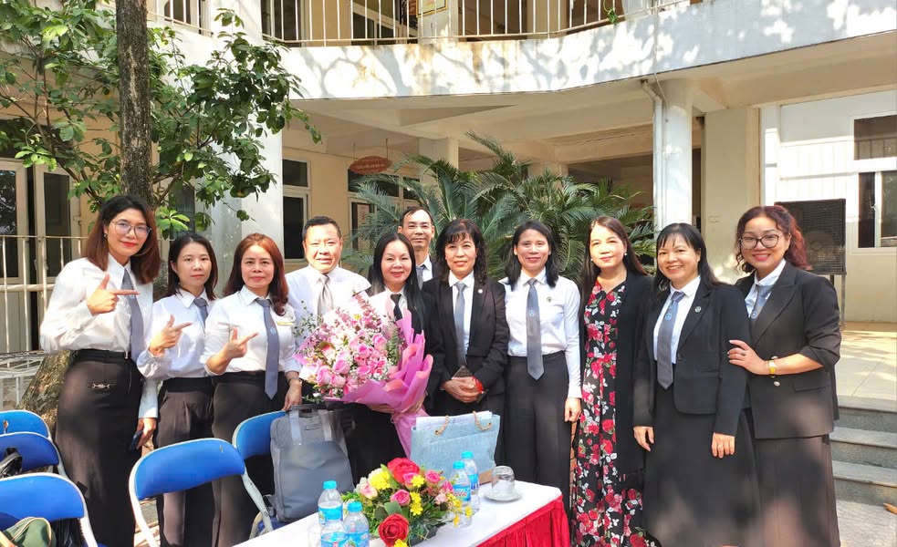 Luật sư bào chữa cho thân chủ từ các giai đoạn điều tra, truy tố, xét xử trong vụ án Hình Sự Luật sư bào chữa cho thân chủ từ các giai đoạn điều tra, truy tố, xét xử trong vụ án Hình Sự