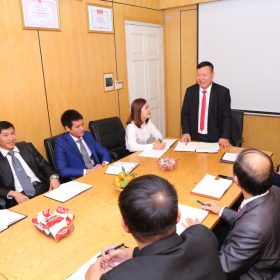 Văn phòng luật sư Hà Nội tư vấn lên lương trước thời hạn khi nghỉ hưu