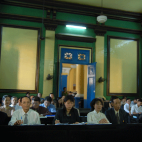 Câu chuyện luật sư “cười ra nước mắt”