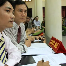 Đề xuất phân hạng trình độ luật sư