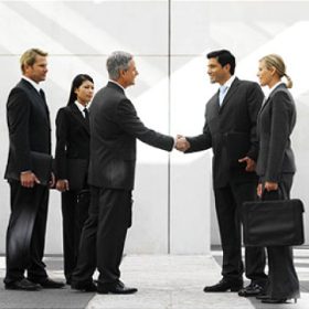 Sự khác biệt giữa luật sư và chuyên viên tư vấn