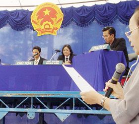 Luật sư muốn mở văn phòng luật sư, phải có kinh nghiệm năm năm?
