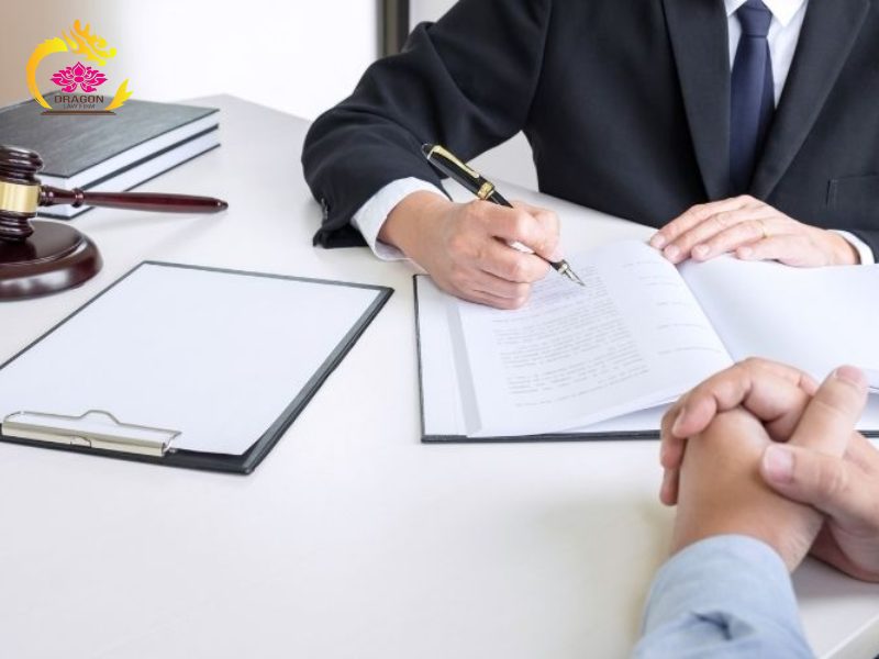 Chi phí thuê luật sư khởi kiện tại Hà Nội mới nhất 2025 Lưu ý quan trọng khi thuê luật sư khởi kiện tại Hà Nội