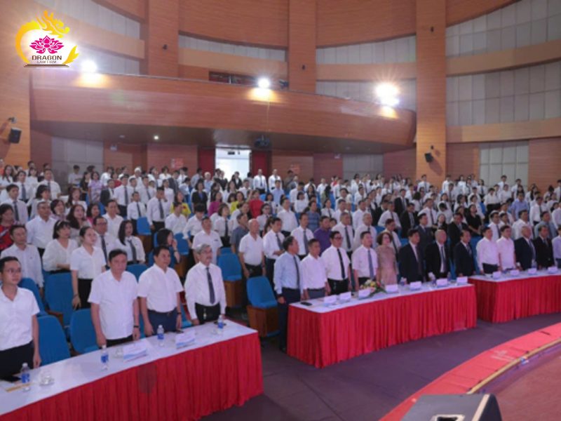 phu gia chong tich dien nhua 12