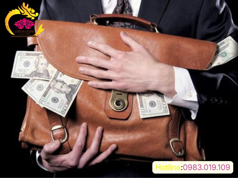 tội lừa đảo chiếm đoạt tài sản và lạm dụng tín nhiệm