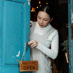 Xin giấy phép kinh doanh: Điều kiện, hồ sơ và thủ tục mới nhất