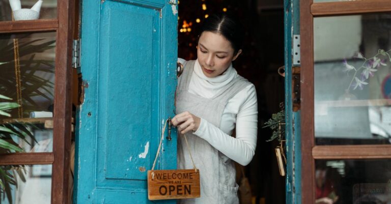 Xin giấy phép kinh doanh: Điều kiện, hồ sơ và thủ tục mới nhất