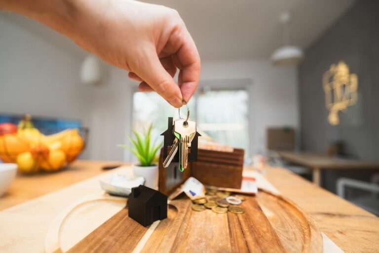 Lệ phí trước bạ nhà đất 2026: Mức thu 0,5%, cách tính và trường hợp miễn